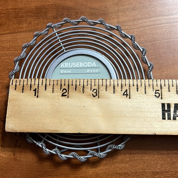 NEW Ikea Kruseboda Frame 2002 Round Metal Silver Color
4.75” Diameter 2 ⅜” Open - Picture 5 of 7